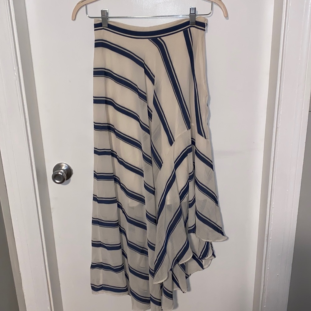 High low skirt - High waisted